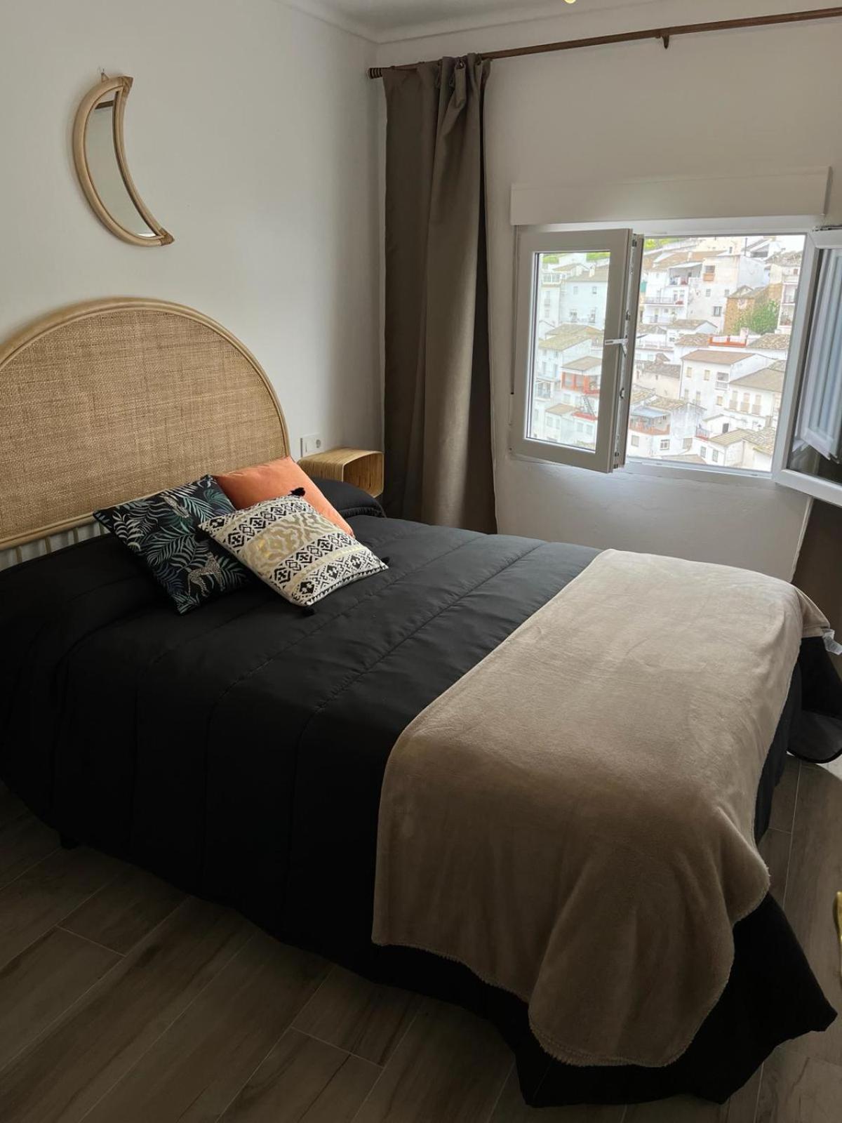 Apartamento El Patio. Setenil De Las Bodegas المظهر الخارجي الصورة