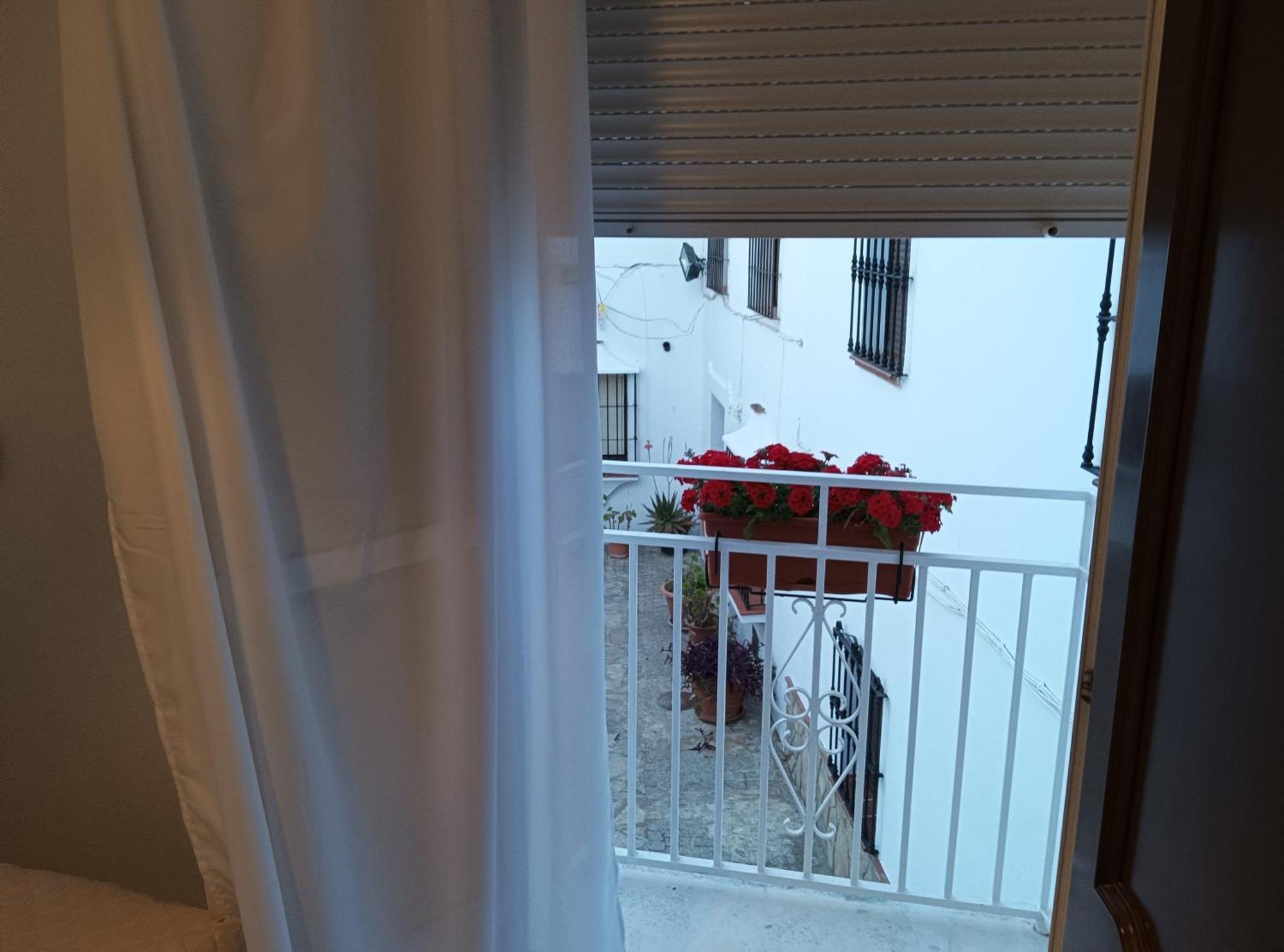 Apartamento El Patio. Setenil De Las Bodegas المظهر الخارجي الصورة